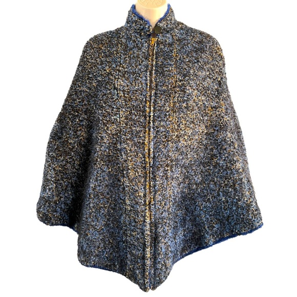 Vintage Reversible Boucle Tweed Zip Front Cape Size Small